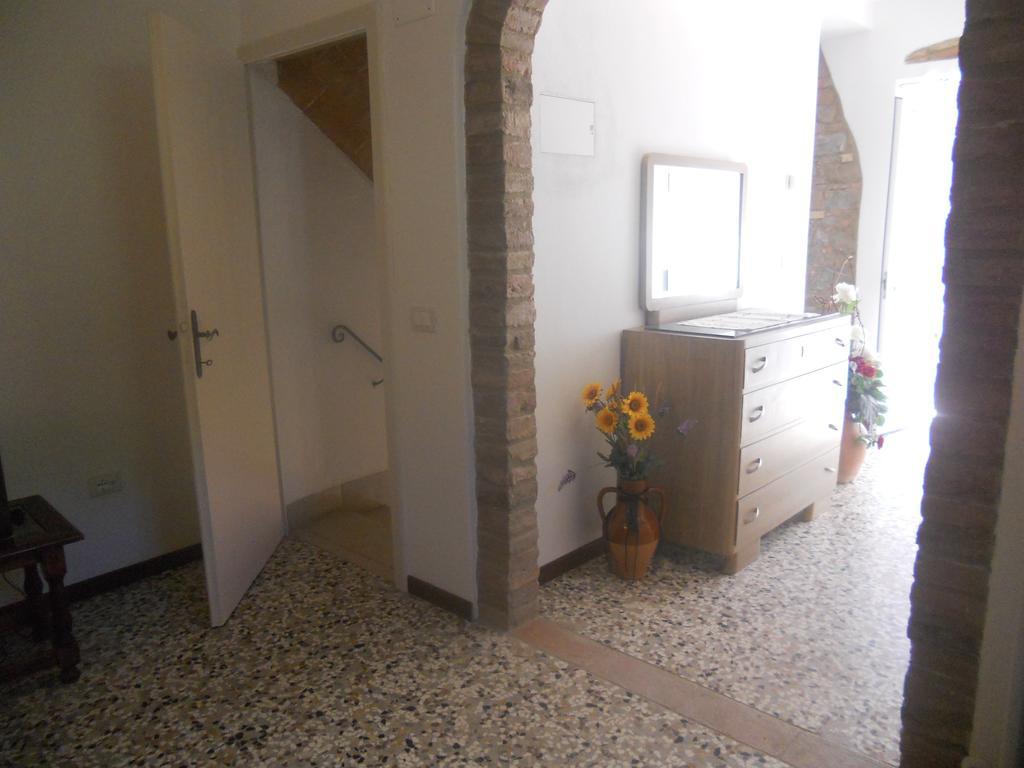 Apartment Casa Antica Chianni Pokoj fotografie
